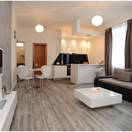 Guest House D&G -I Apartment & Room Zadar Eksteriør billede