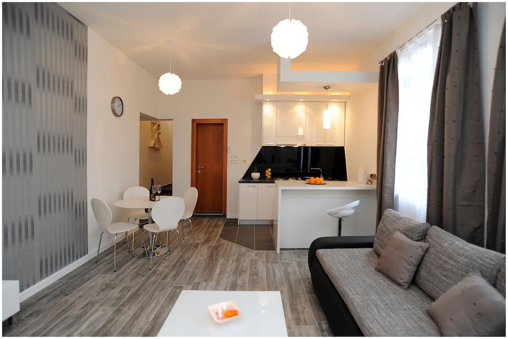 Guest House D&G -I Apartment & Room Zadar Eksteriør billede